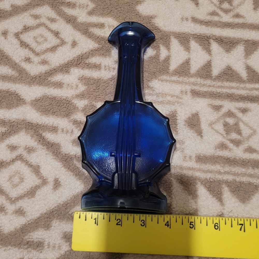 Elegant Blue Glass Vase - Picture 3 of 5